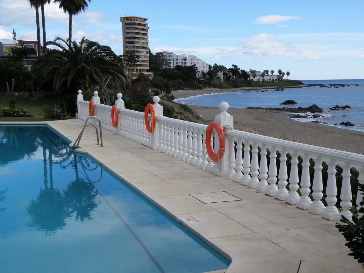 Апартаменты Apartamento En La Playa Михас-Коста Экстерьер фото